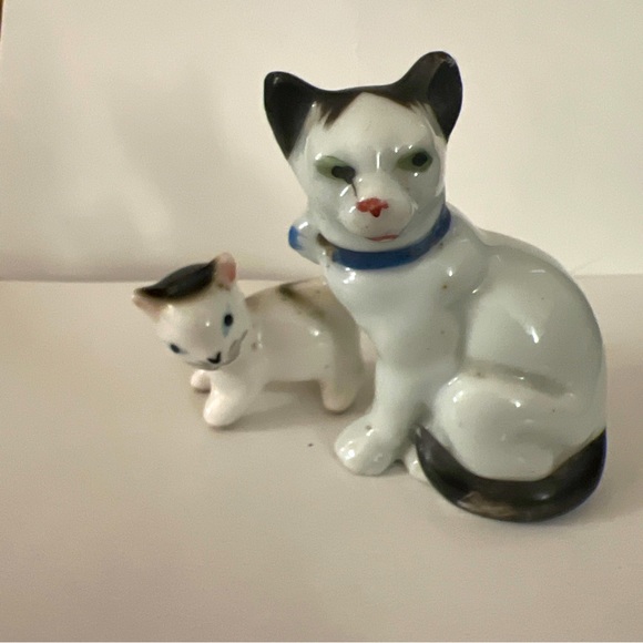 A Lot Of 2 Vintage White and Black Cat Figurine Made in Japan - Picture 1 of 11
